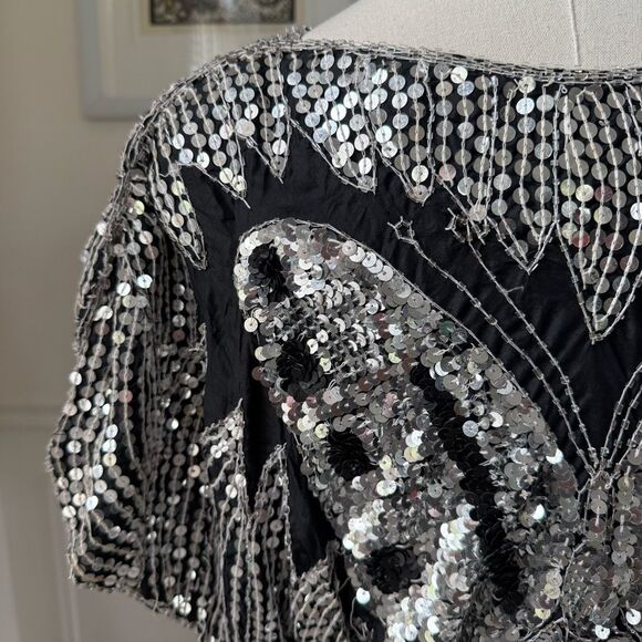 Vintage 70s 80s Silk Silver Sequins Butterfly Crop Top XS S - Picture 4 of 9